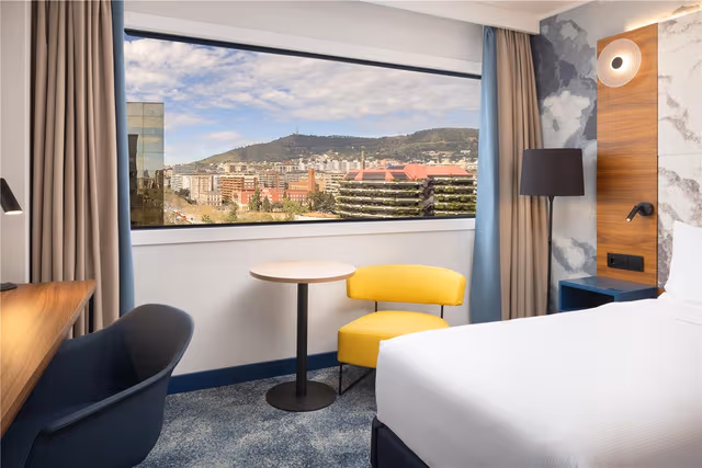 TWIN EXECUTIVE ROOM WITH LOUNGE ACCESS