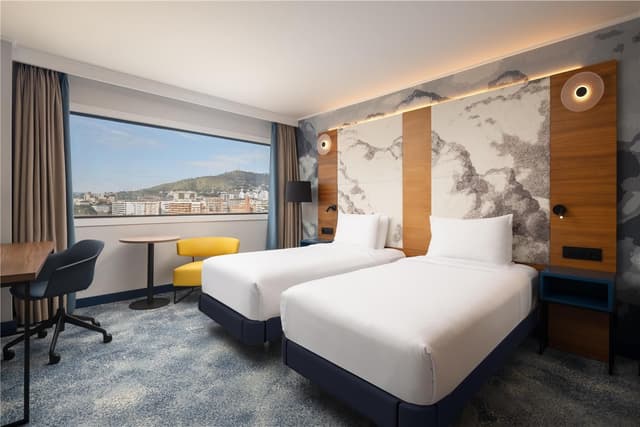TWIN EXECUTIVE ROOM WITH LOUNGE ACCESS