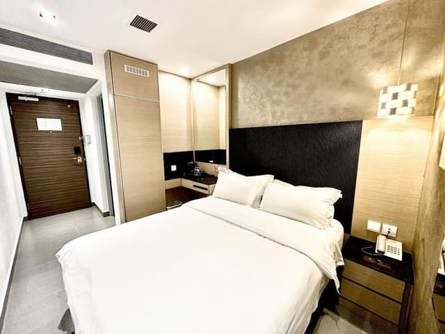 SNOOZE Classic Queen Room - No Window
