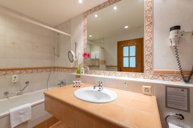 Double Room „Comfort Basic“ with sitting corner, without balcony