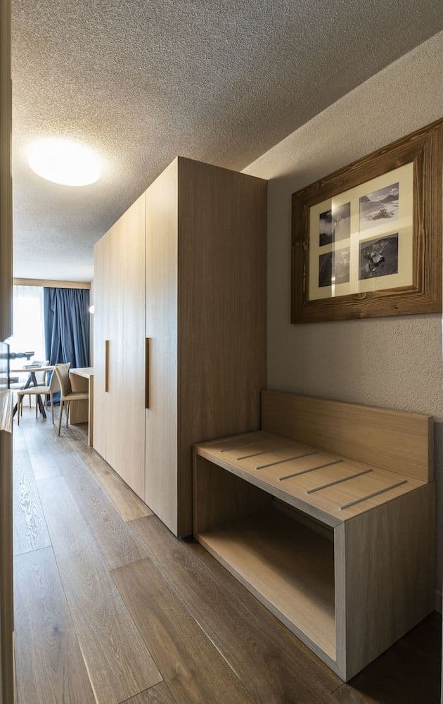 Superior Double Room, 1 King Bed, Balcony, Mountainside