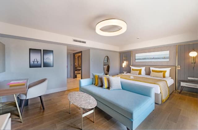 Premium Suite