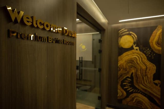 Premium Suite With 24/7 Butler Lounge Access