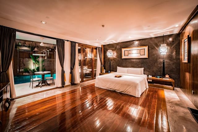 Luxe Sarang