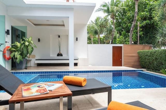 Beachfront Grand Pool Villa (1 Bed)