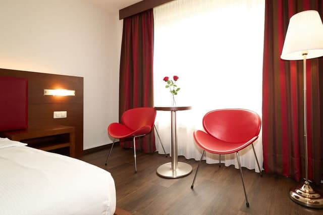 Standard Double Room, 1 Queen Bed