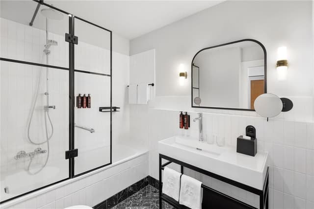KING CLASSIC ROOM