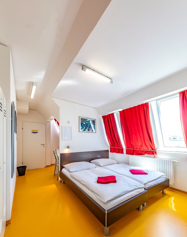 Double bed room