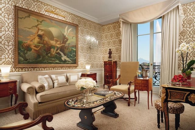 Suite (Bellevue)