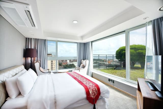 Royal Suite