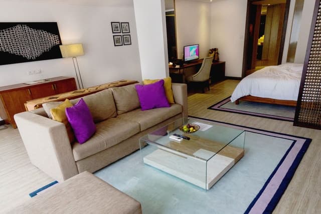 One Bedroom Suite with Pool