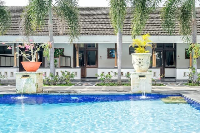 Suite, Garden View