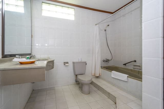 Suite, Garden View