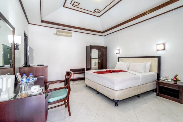 Suite, Garden View