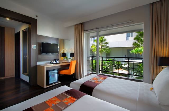 Deluxe Room, Balcony