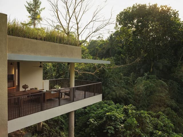 Villa (Forest Edge)