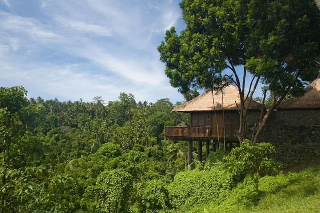 Villa (Valley)