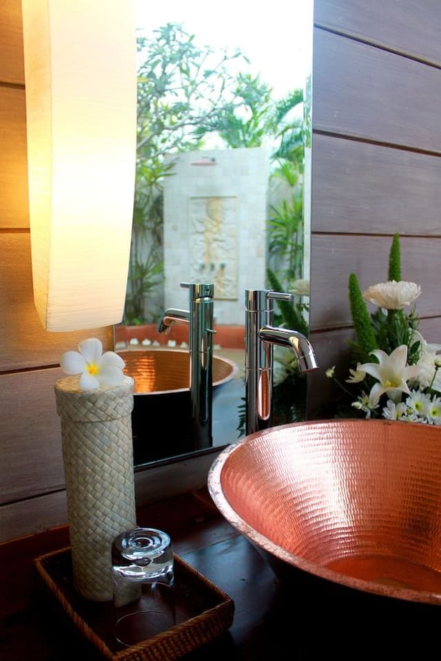 The Luxury Suite