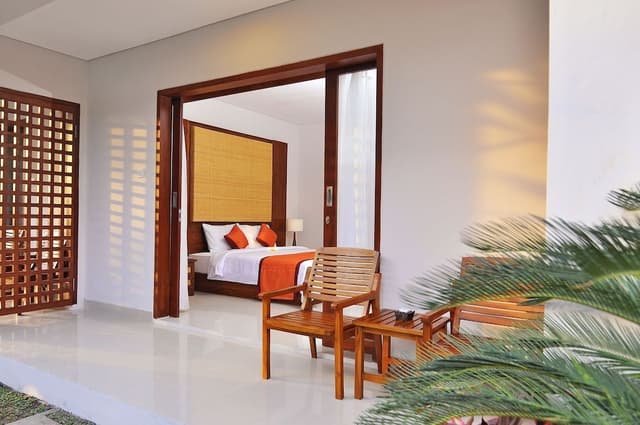 Deluxe