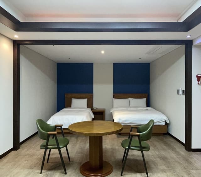 Premier Room