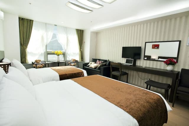 Deluxe Twin Room