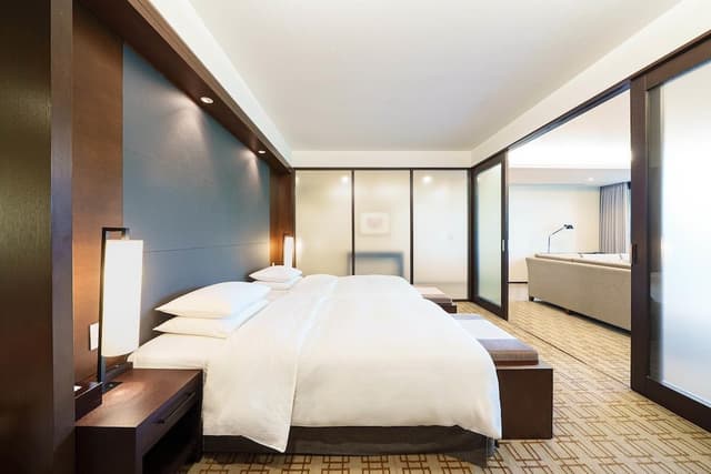 Regency, Executive Suite