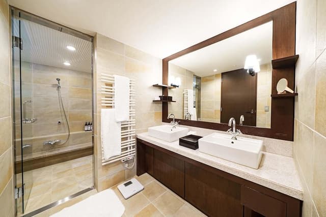 Regency, Executive Suite