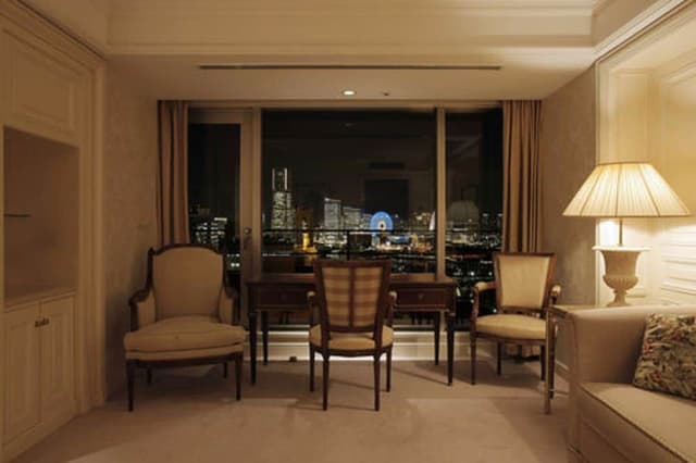 [Check-in 15:00] Tower High Floor Suite Twin, Non Smoking