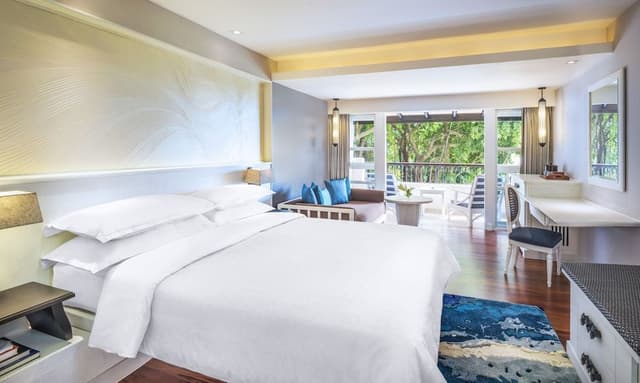 Room, 1 King Bed, Balcony