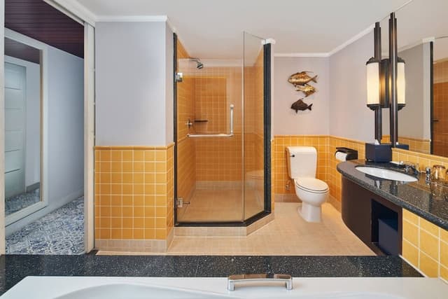 Room, 1 King Bed, Balcony