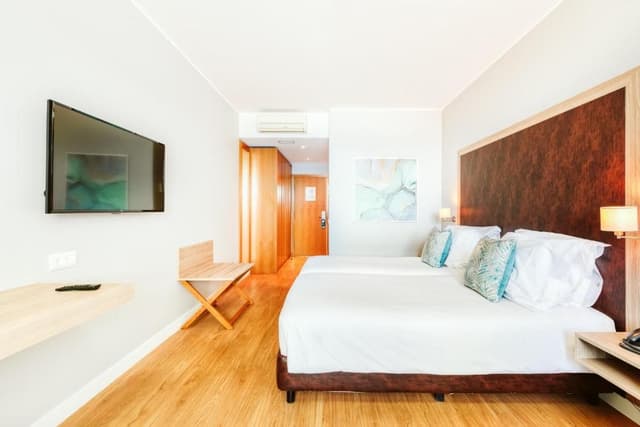 Deluxe Twin Room Partial Sea View