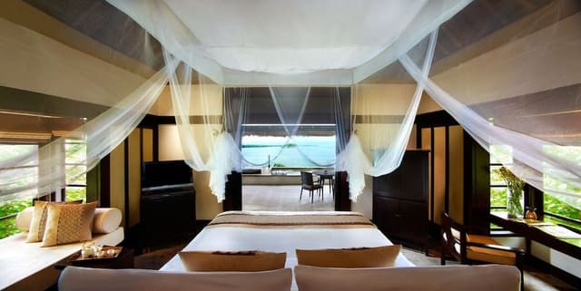 Two Bedrooms Rainforest Oceanfront Villa
