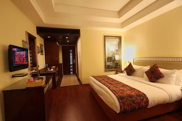 Deluxe Room, 1 Queen Bed (Deluxe Room Double)