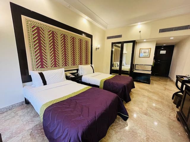 Twin Room, Lake View