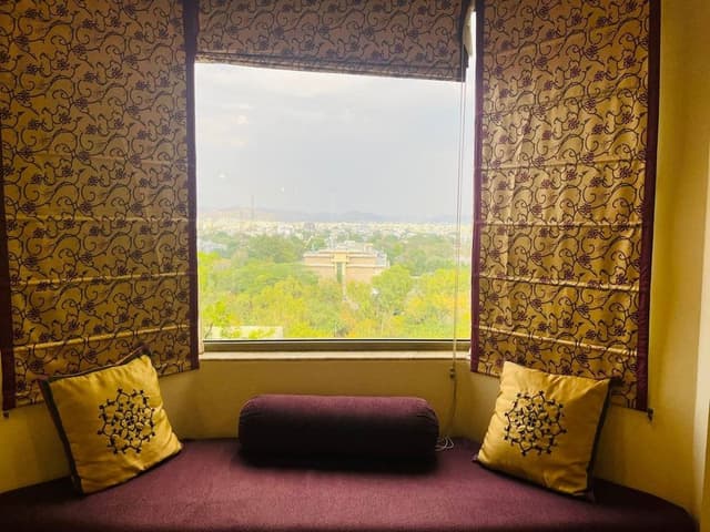 Twin Room, Lake View