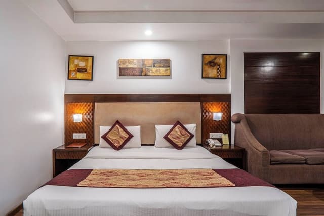 Deluxe Double or Twin Room, 1 King Bed