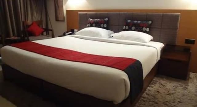 Deluxe Room, 1 King Bed