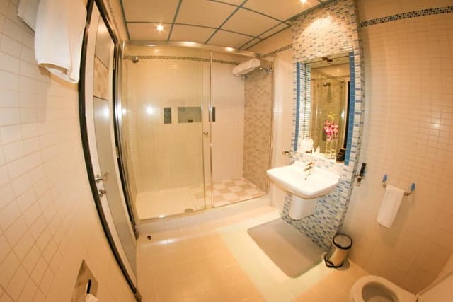 One-Bedroom Suite with Balcony