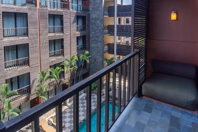 Deluxe Pool View