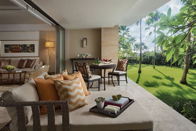 Luxury Suite, Garden View (Earl Garden Suite)