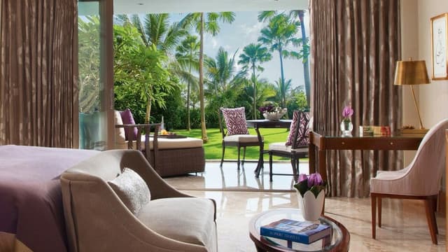 Junior Suite, Garden View (Baron Garden Suite)