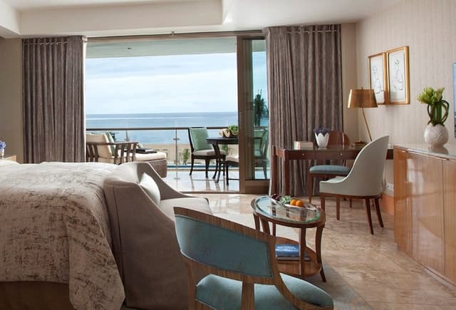 Junior Suite, Oceanfront (Baron Ocean Suite)