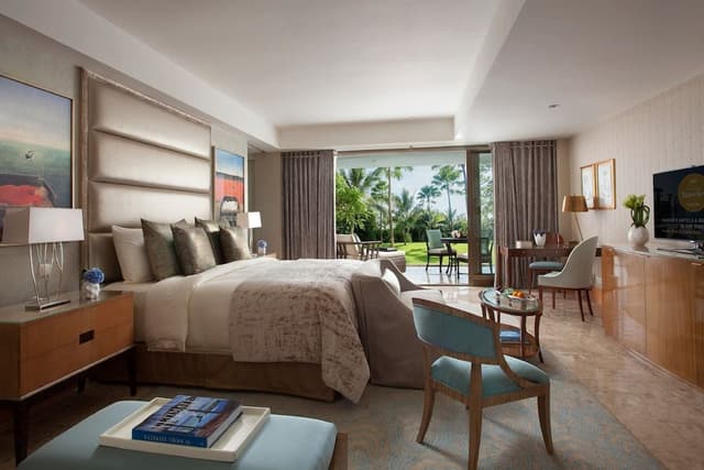 Junior Suite, Oceanfront (Baron Ocean Suite)