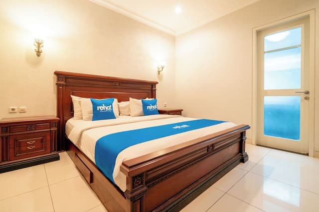Signature Room