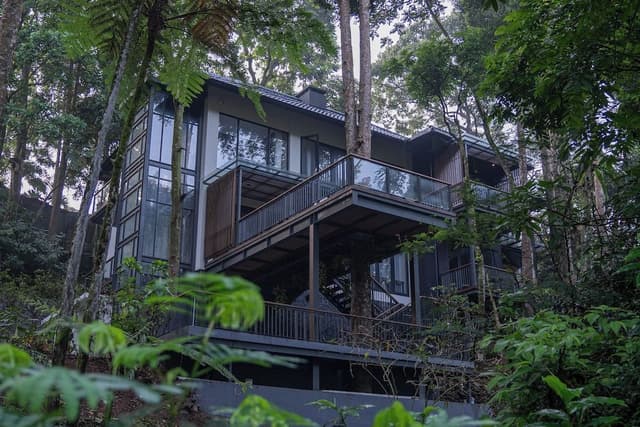 5 Bedrooms Ingrida Residence