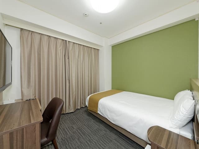 Economy Double Room, Smoking