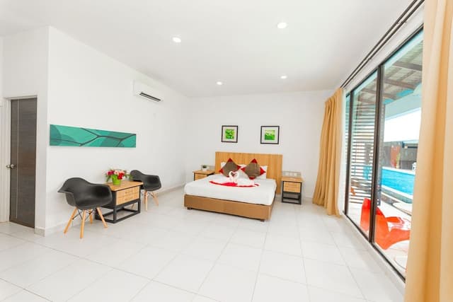 Executive Suite