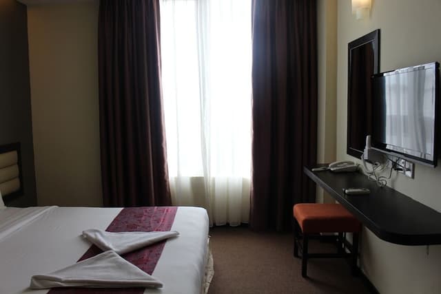 Deluxe Room, Partial Sea View (Super King)
