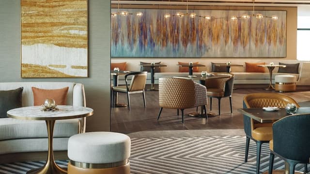 Club Room, 1 King Bed, Accessible, Club Lounge Access