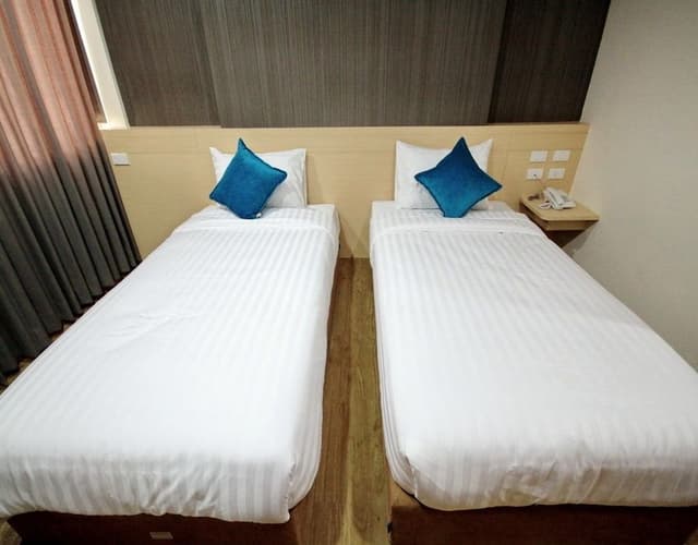 Superior Twin Room, City View